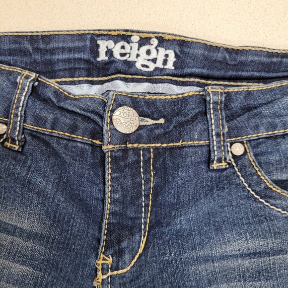 Reign Cropped Embellished Blue Jean Shorts Junior Size 7 - Picture 3 of 7